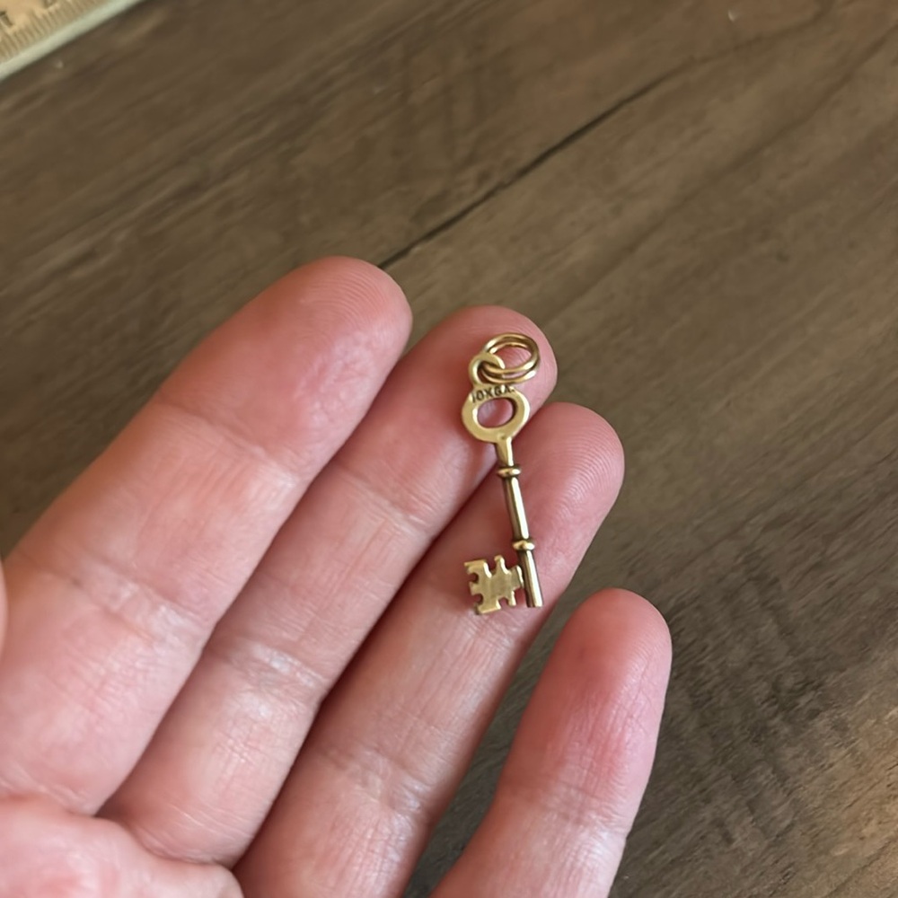 Vintage 10k Key Charm